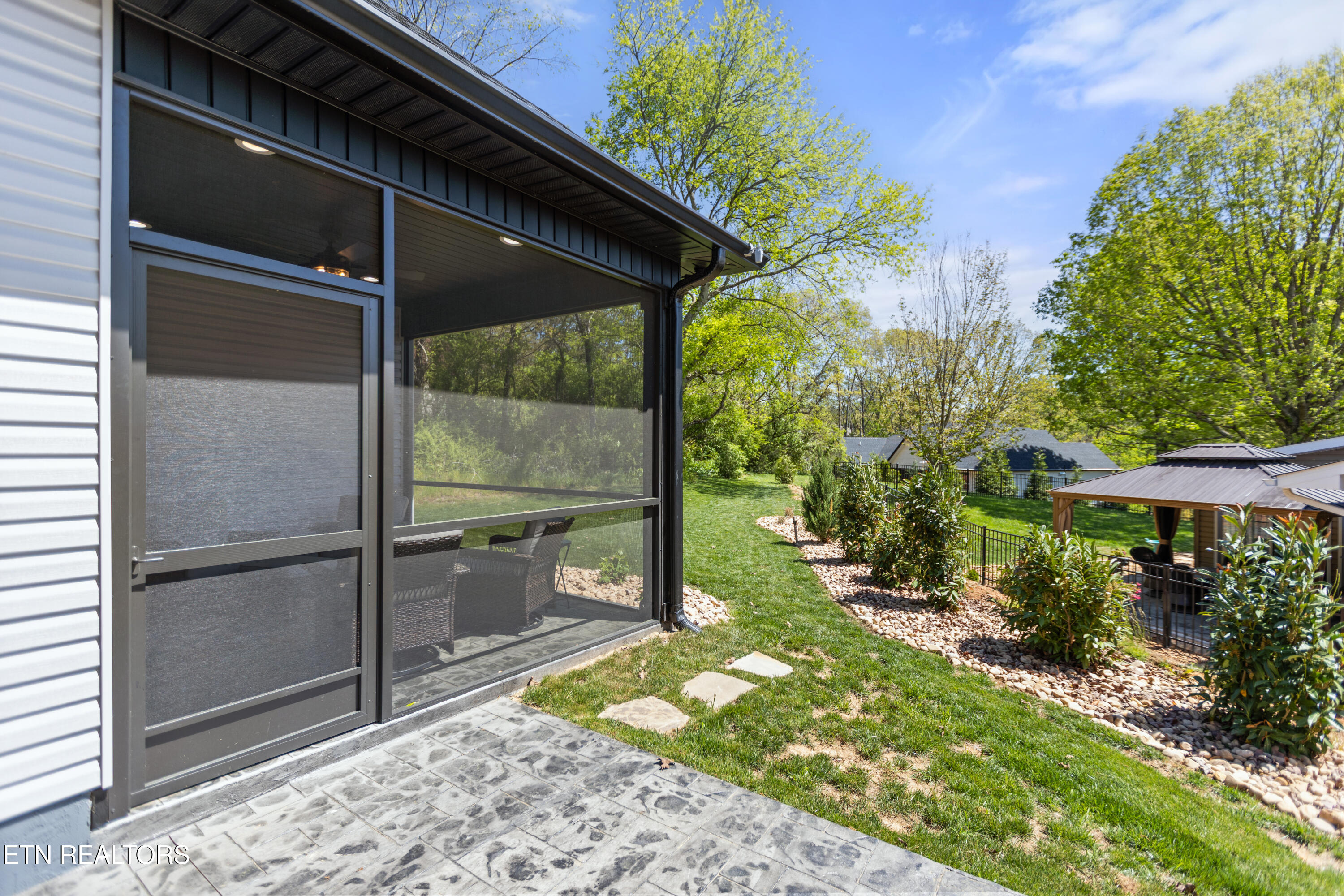 141 Daleyuhski Way Loudon, TN 37774 - Photo 7 of 37 4M6A8914