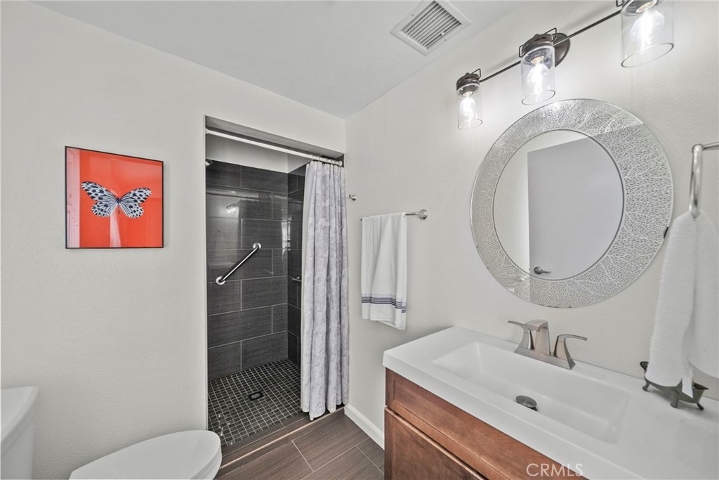 8627 Bothwell Road Northridge, CA 91324 - Photo 17 of 39