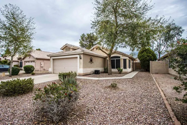 $2,200 | 151 West Jasper Drive, Gilbert, AZ 85233