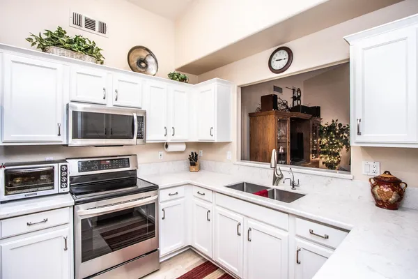 $2,200 | 151 West Jasper Drive, Gilbert, AZ 85233