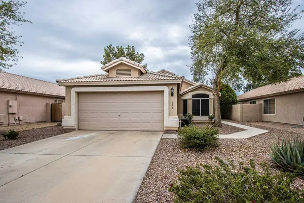 $2,200 | 151 West Jasper Drive, Gilbert, AZ 85233