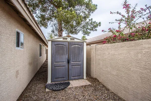 $2,200 | 151 West Jasper Drive, Gilbert, AZ 85233