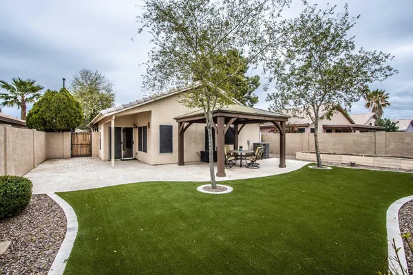 $2,200 | 151 West Jasper Drive, Gilbert, AZ 85233