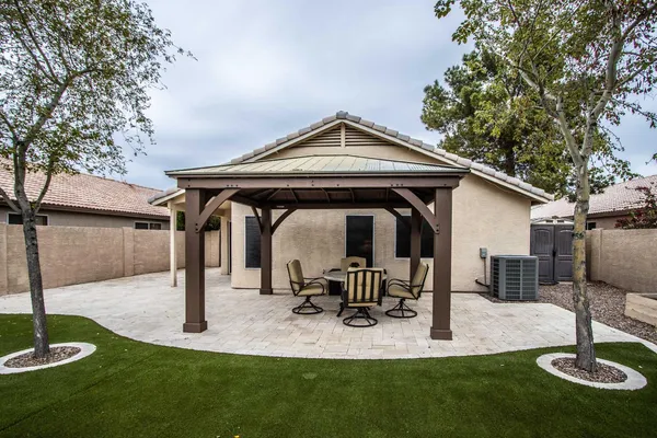 $2,200 | 151 West Jasper Drive, Gilbert, AZ 85233