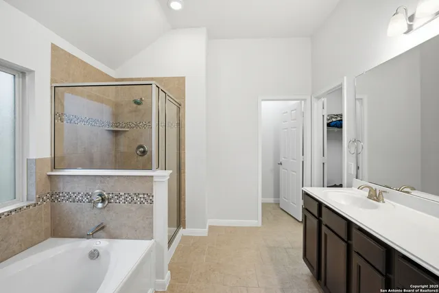 $2,250 | 8822 Palmetto Park, Converse, TX 78109