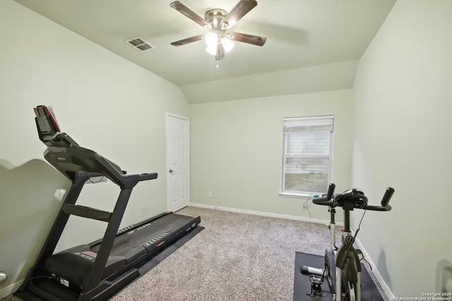 $2,250 | 8822 Palmetto Park, Converse, TX 78109