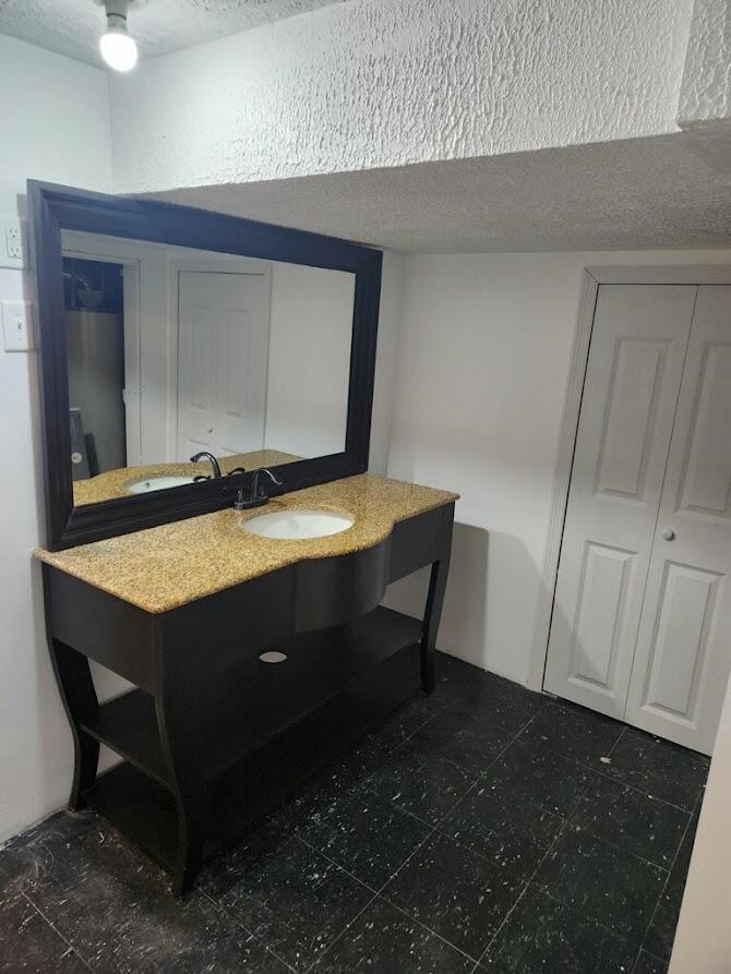 4504 Collingdale Road Columbus, OH 43231 - Photo 13 of 25 4504 full bath in basement