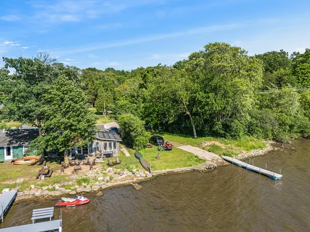 a view of a basketball court