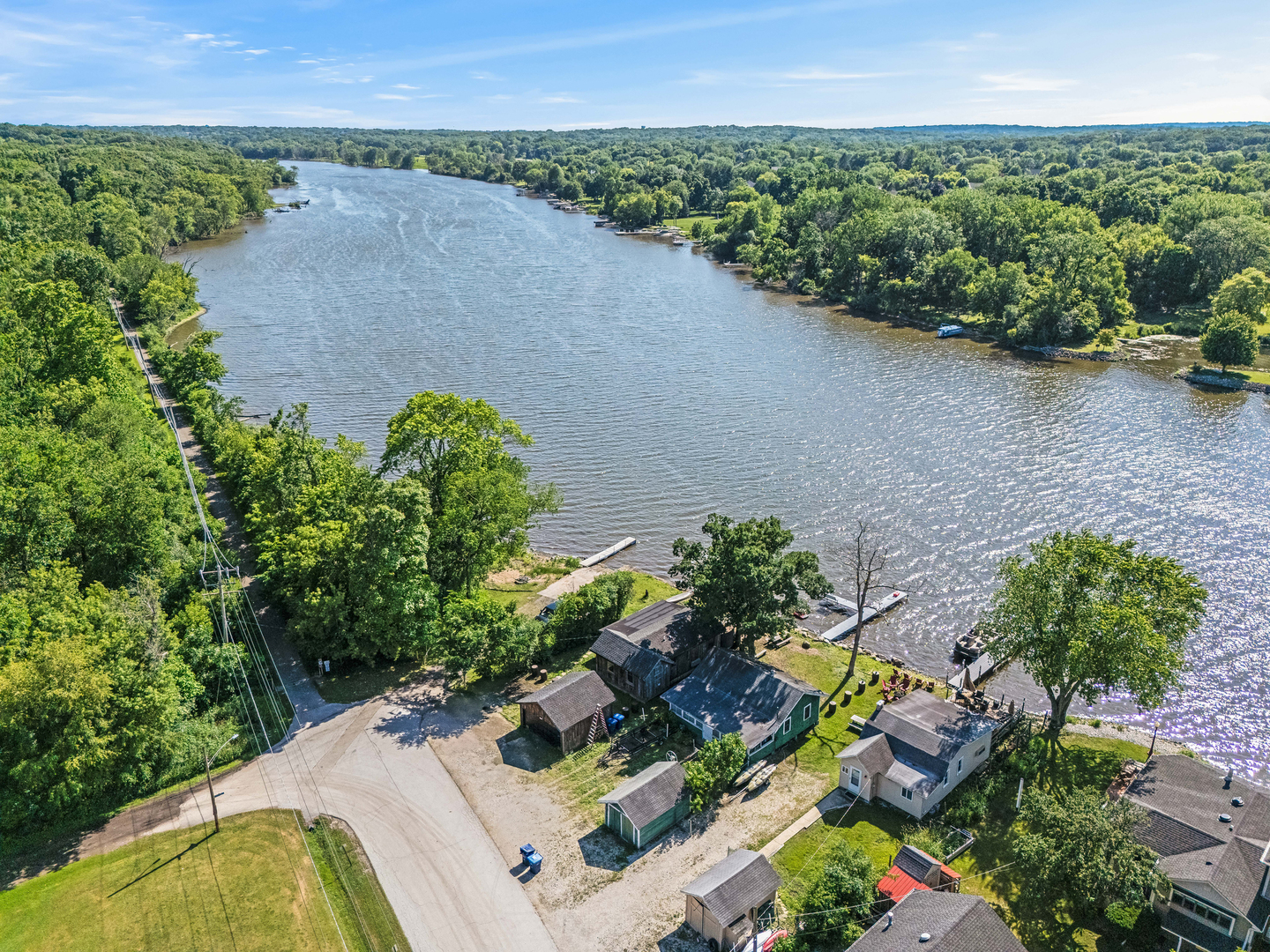 5-n092 Grove Avenue St. Charles, IL 60174 - Photo 19 of 20 a view of a backyard with plants and a garden