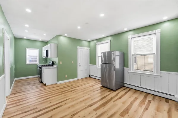 $2,100 | 18 Geneva Street, Providence, RI 02908