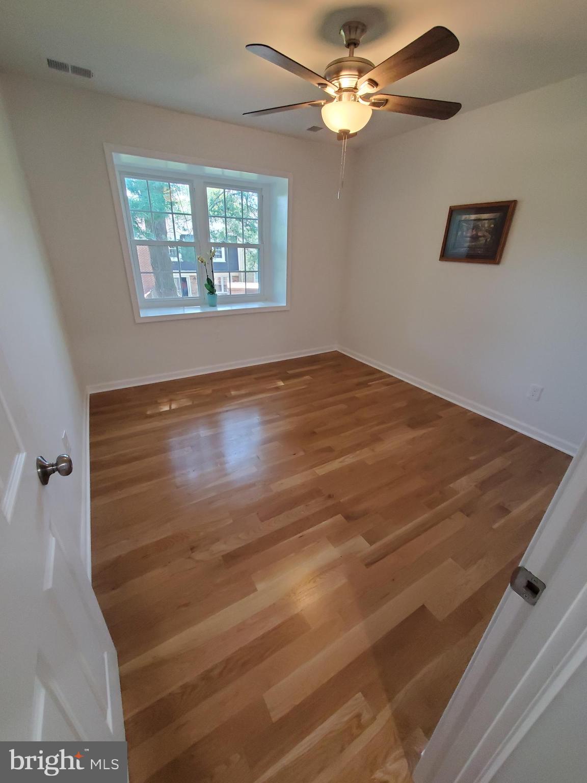 68 Oak Shade Road Gaithersburg, MD 20878 - Photo 22 of 37 Bedroom 3