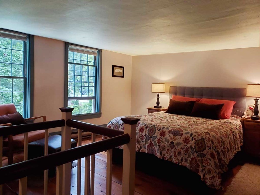 236 Goldthwaite Road Northbridge, MA 01588 - Photo 17 of 23