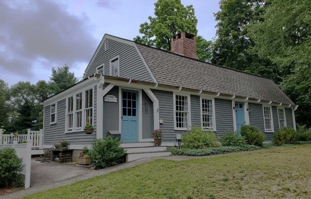 236 Goldthwaite Road Northbridge, MA 01588 - Photo 2 of 23