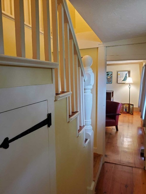 236 Goldthwaite Road Northbridge, MA 01588 - Photo 6 of 23