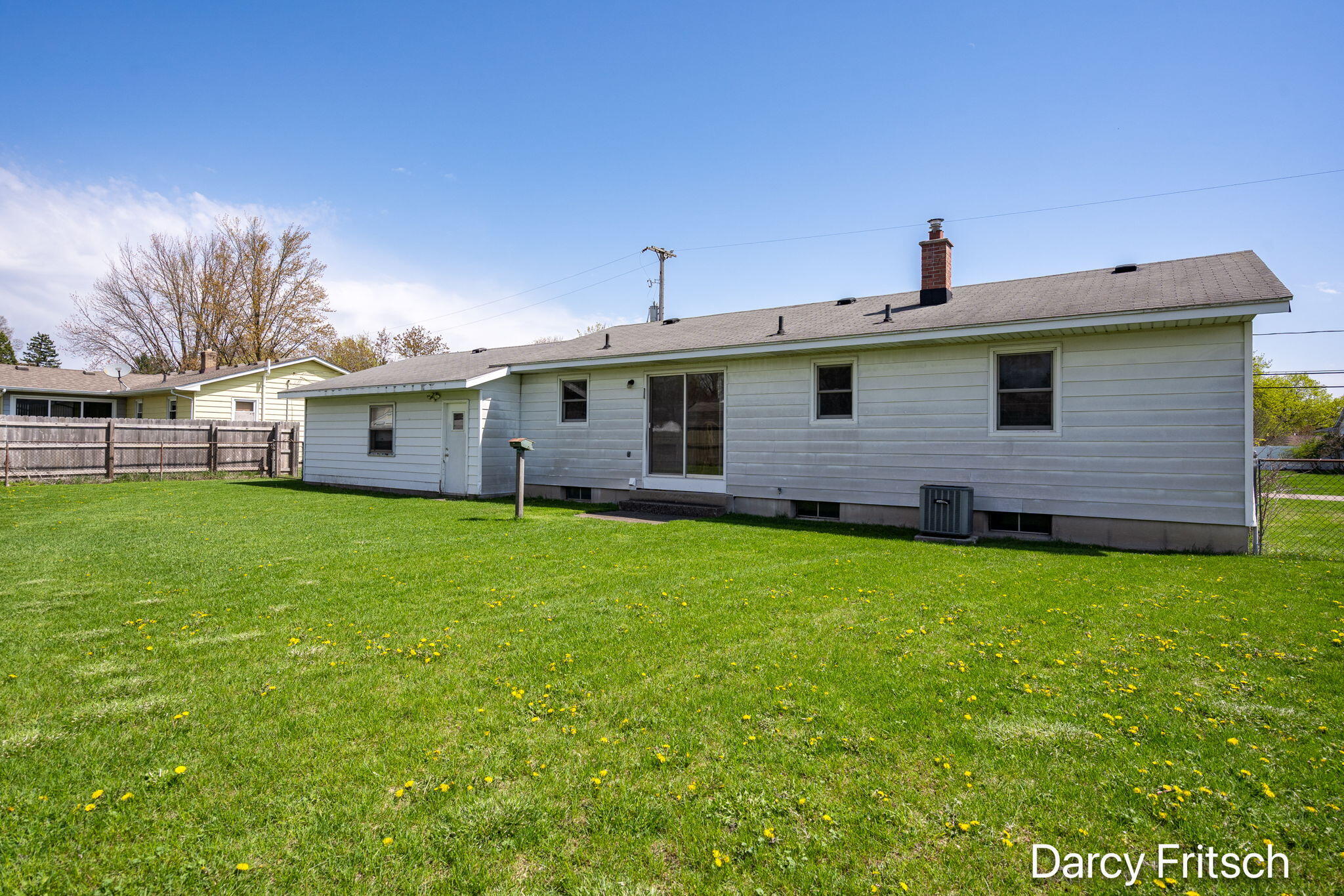 7117 Sunset Avenue Jenison, MI 49428 - Photo 4 of 29 4-web-or-mls-7117 Sunset Ave-4