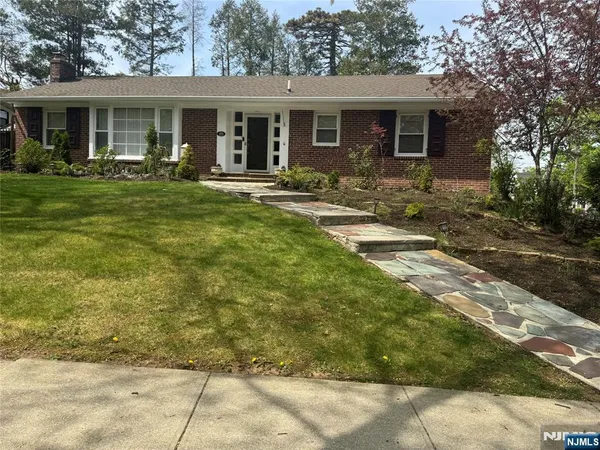 $650,000 | 493-495 Berkeley Avenue, Orange, NJ 07050