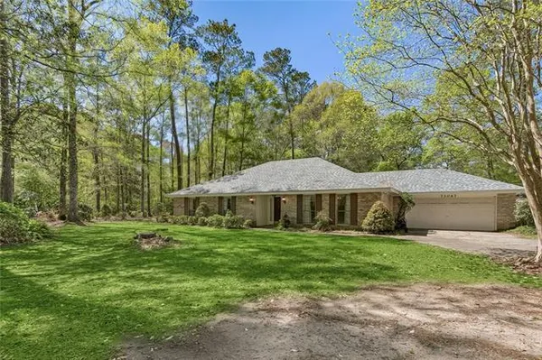 $349,000 | 73047 Oak Creek Lane, Covington, LA 70435