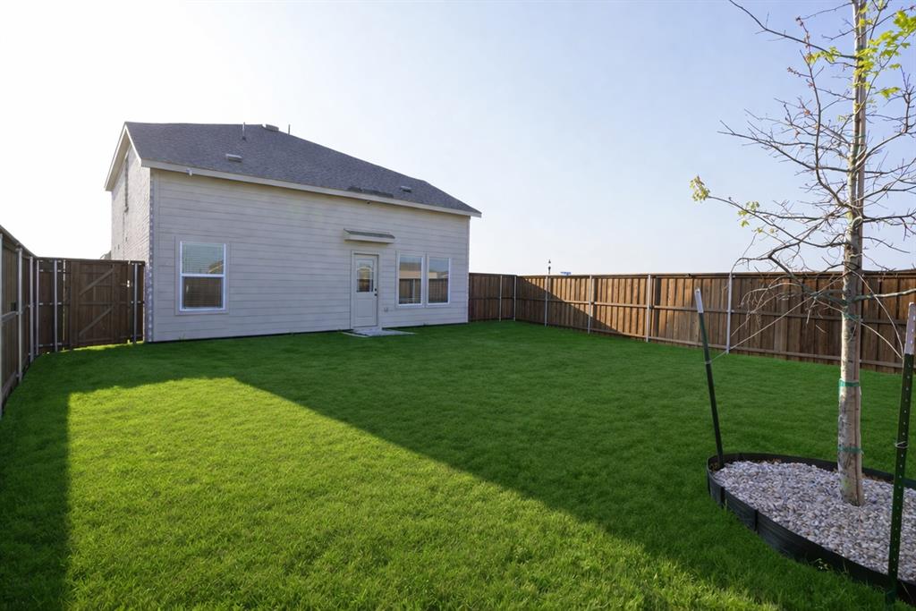 6201 Tilden Avenue Pilot Point, TX 76258 - Photo 5 of 29