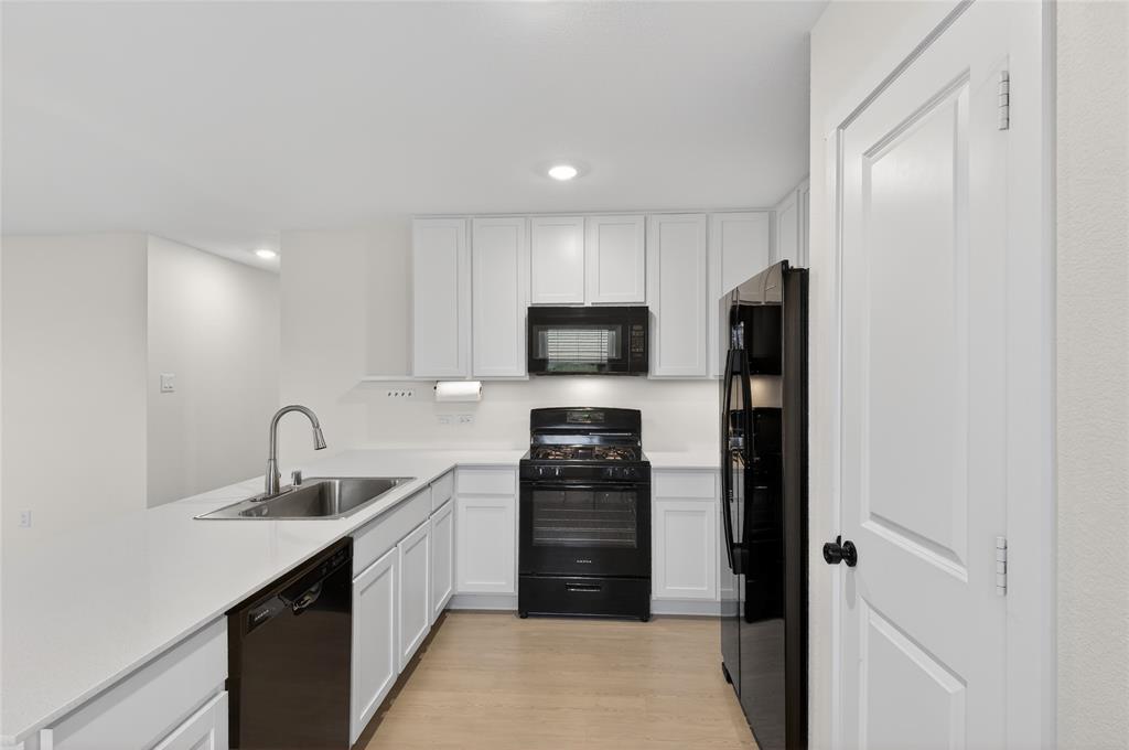 6201 Tilden Avenue Pilot Point, TX 76258 - Photo 9 of 29