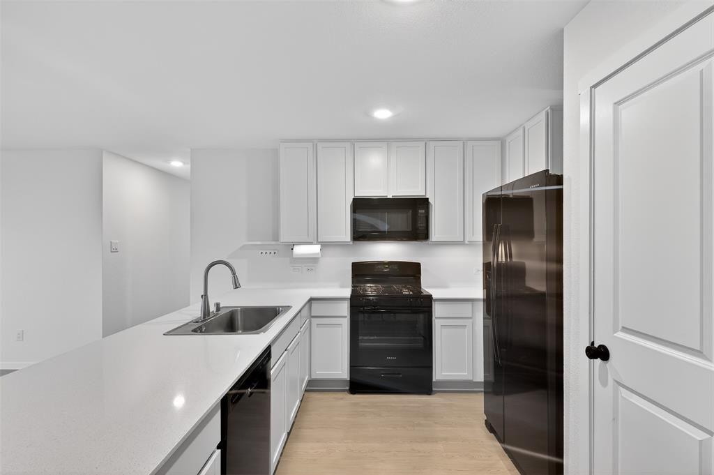 6201 Tilden Avenue Pilot Point, TX 76258 - Photo 10 of 29