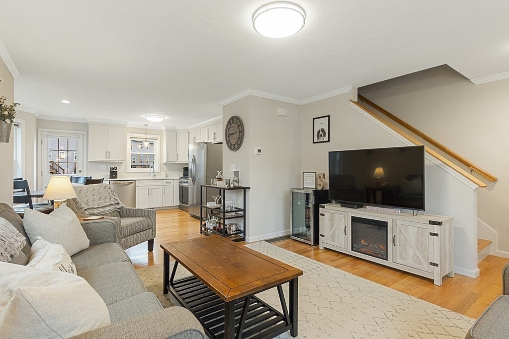 26 Riley Road, Unit 26 Tyngsborough, MA 01879 - Photo 4 of 40