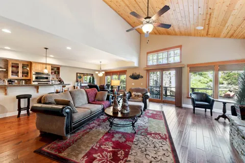 $1,475,000 | 11711 Hope Court, Unit B, Truckee, CA 96161