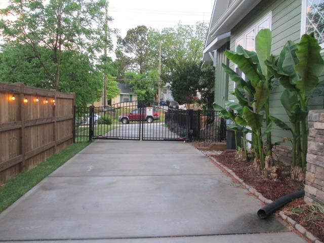 633 Georgetown Road Raleigh, NC 27608 - Photo 16 of 100 Photo 16