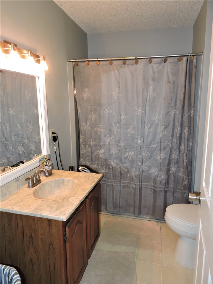 2013 North Red Bank Road Evansville, IN 47720 - Photo 19 of 27 Gallery Image 19