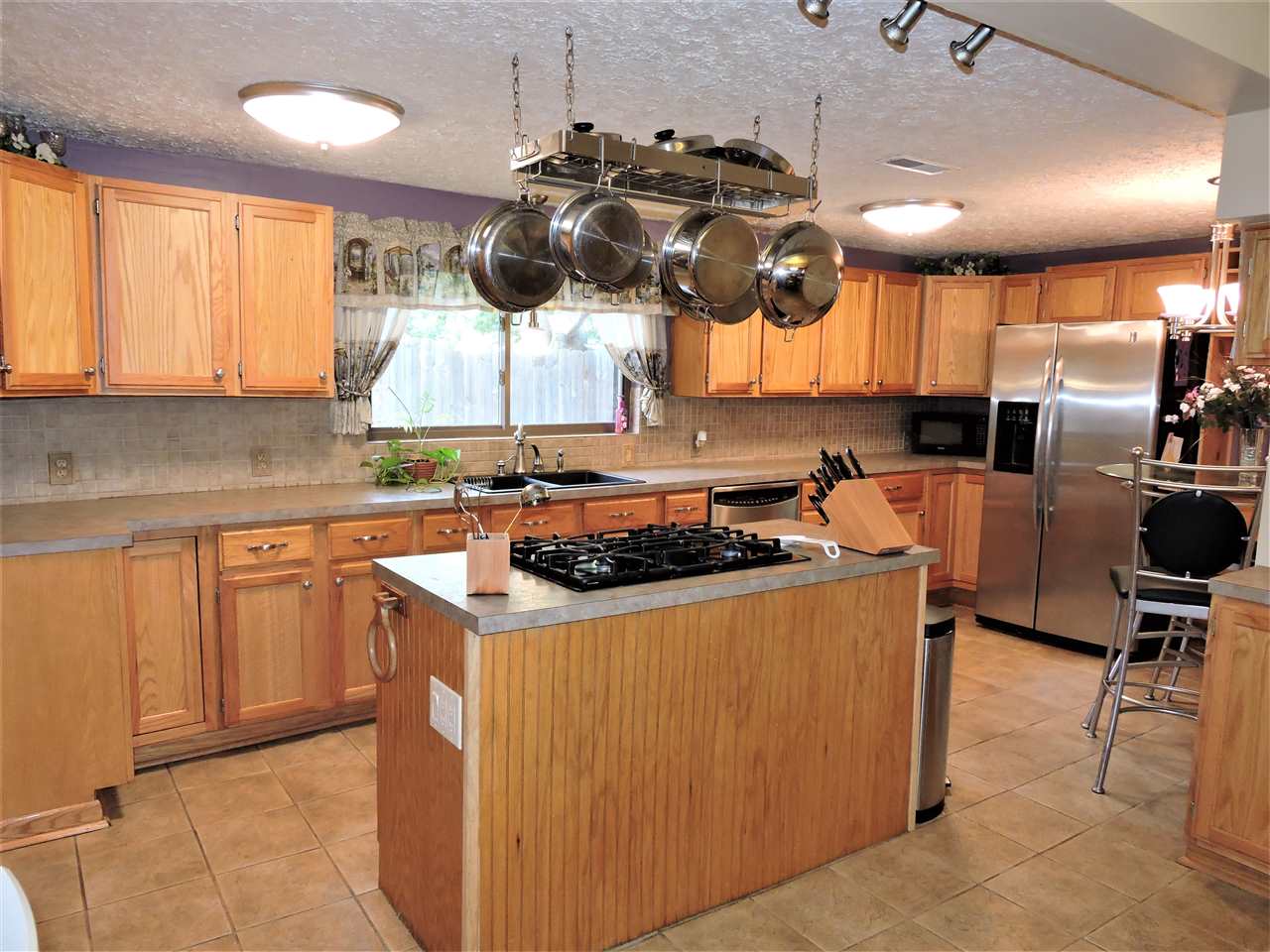 2013 North Red Bank Road Evansville, IN 47720 - Photo 3 of 27 Gallery Image 3