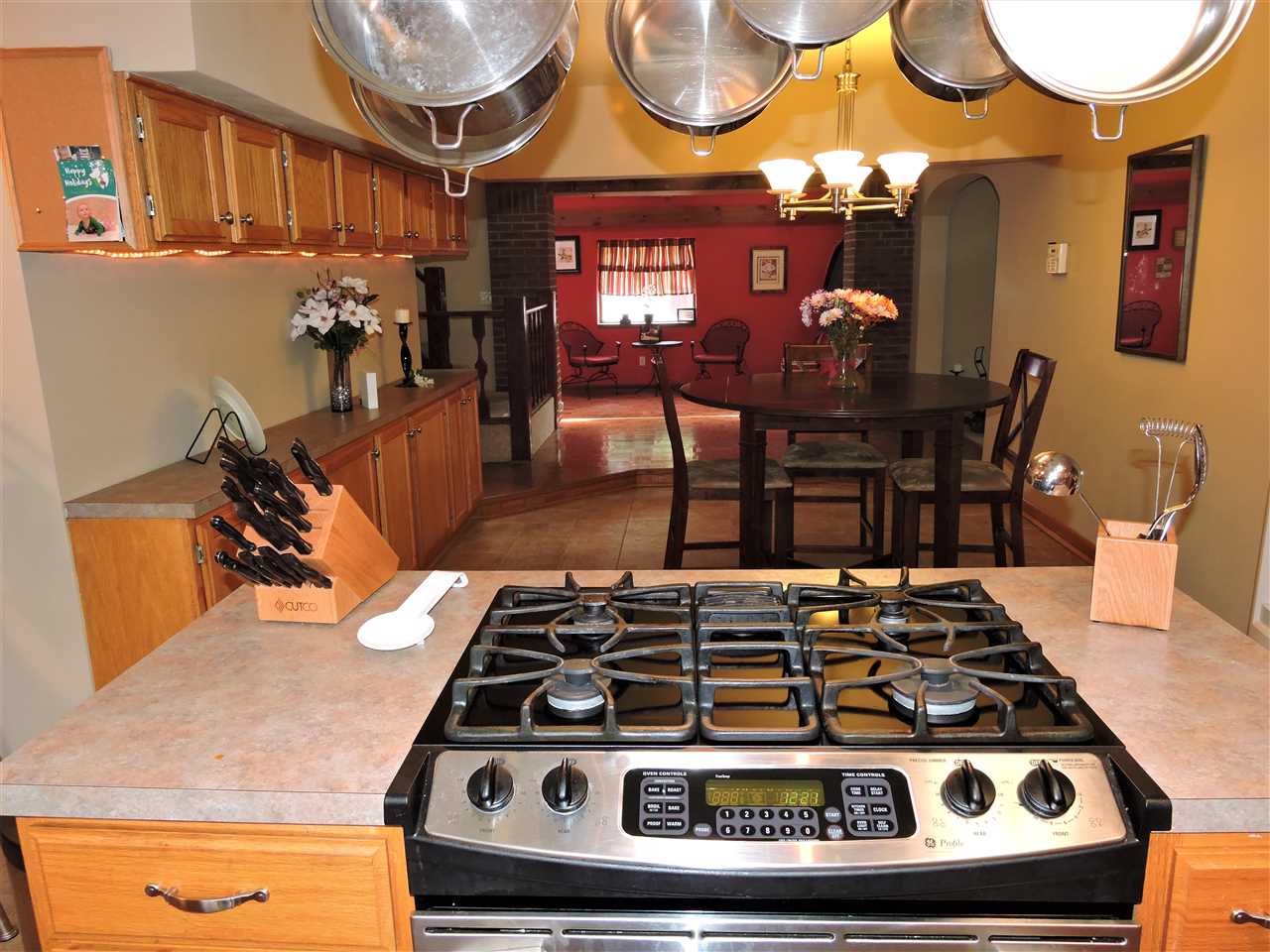 2013 North Red Bank Road Evansville, IN 47720 - Photo 5 of 27 Gallery Image 5
