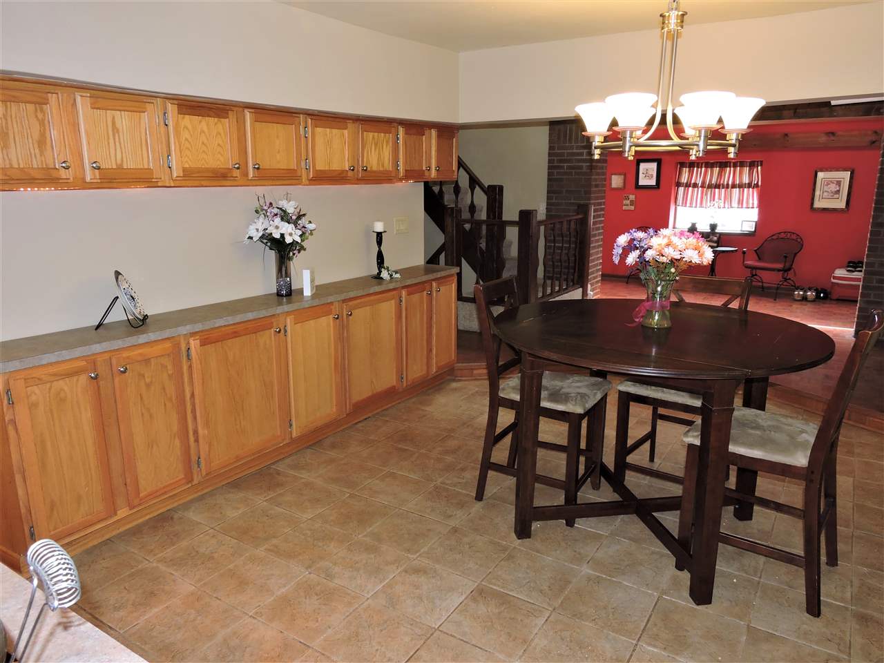 2013 North Red Bank Road Evansville, IN 47720 - Photo 6 of 27 Gallery Image 6