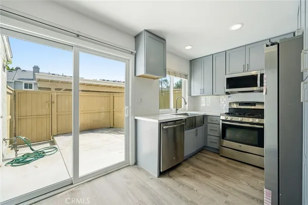 $3,750 | 12 Fairside, Irvine, CA 92614