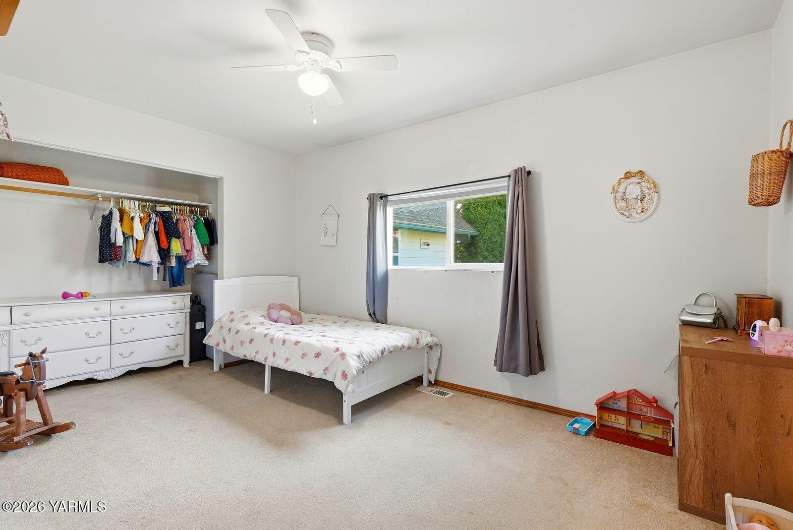 592 Livengood Road Cowiche, WA 98923 - Photo 25 of 51 bedroom3 main