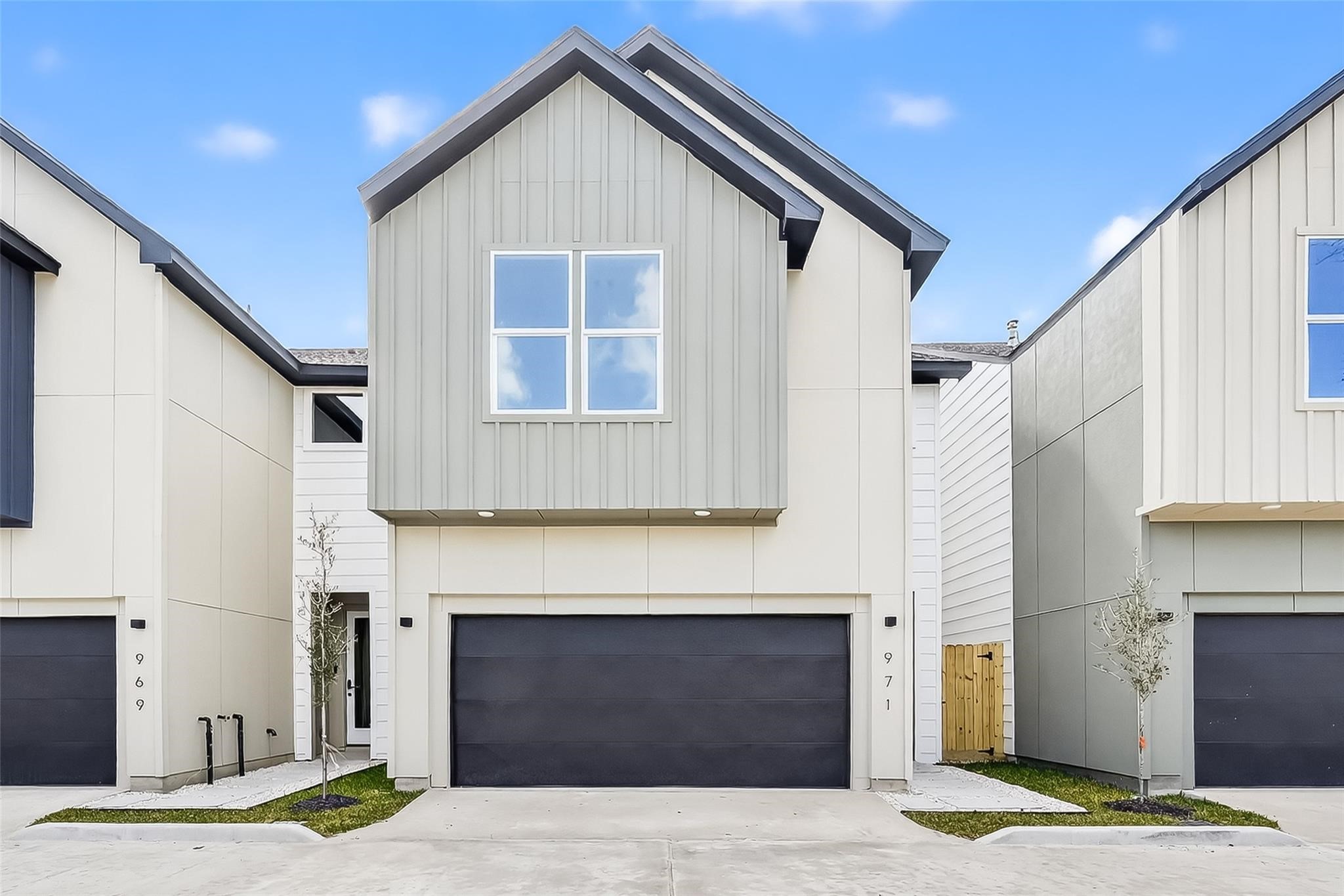 971 Highland Light Lane Houston, TX 77091 - Photo 1 of 39