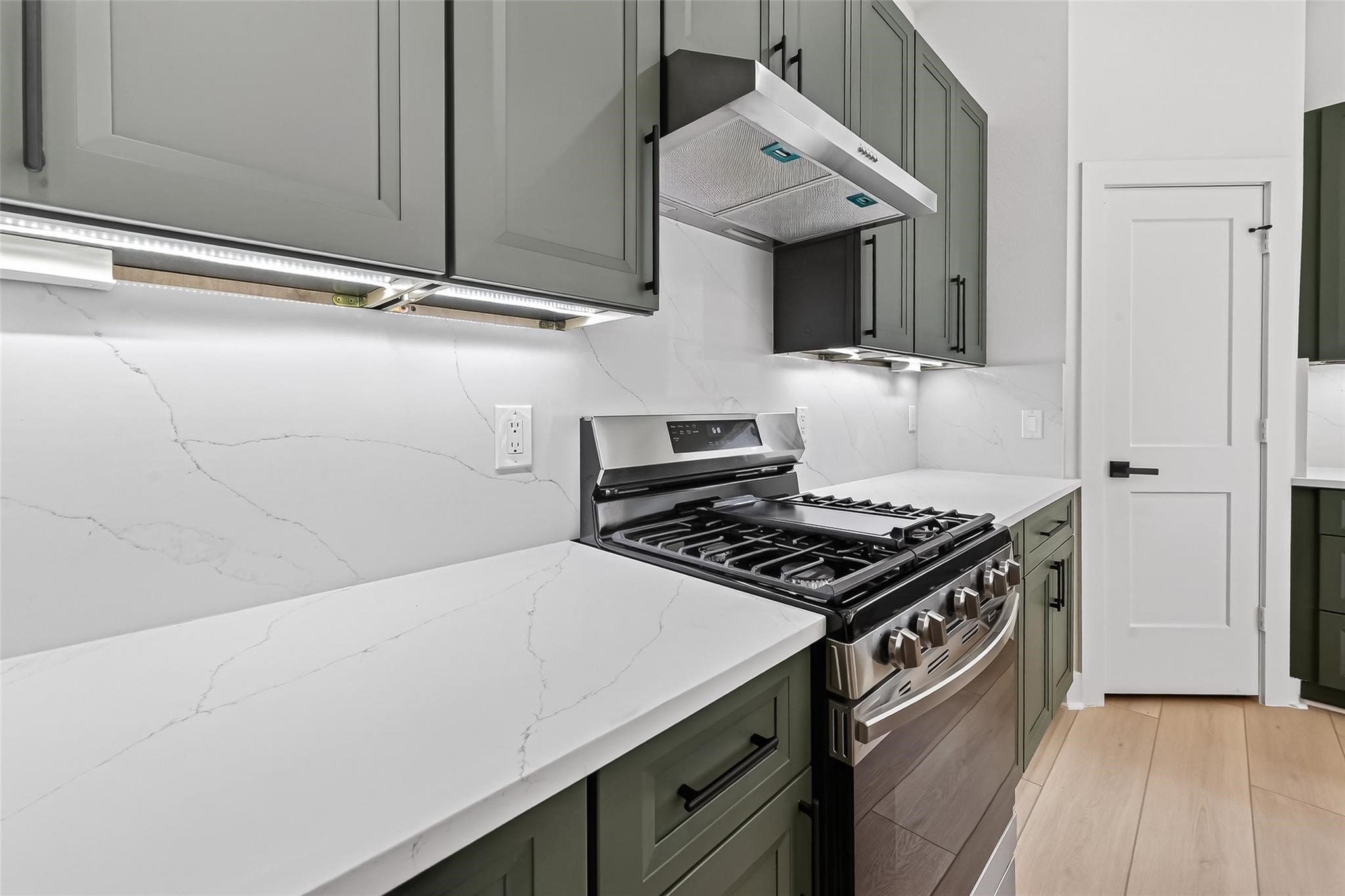 971 Highland Light Lane Houston, TX 77091 - Photo 12 of 39