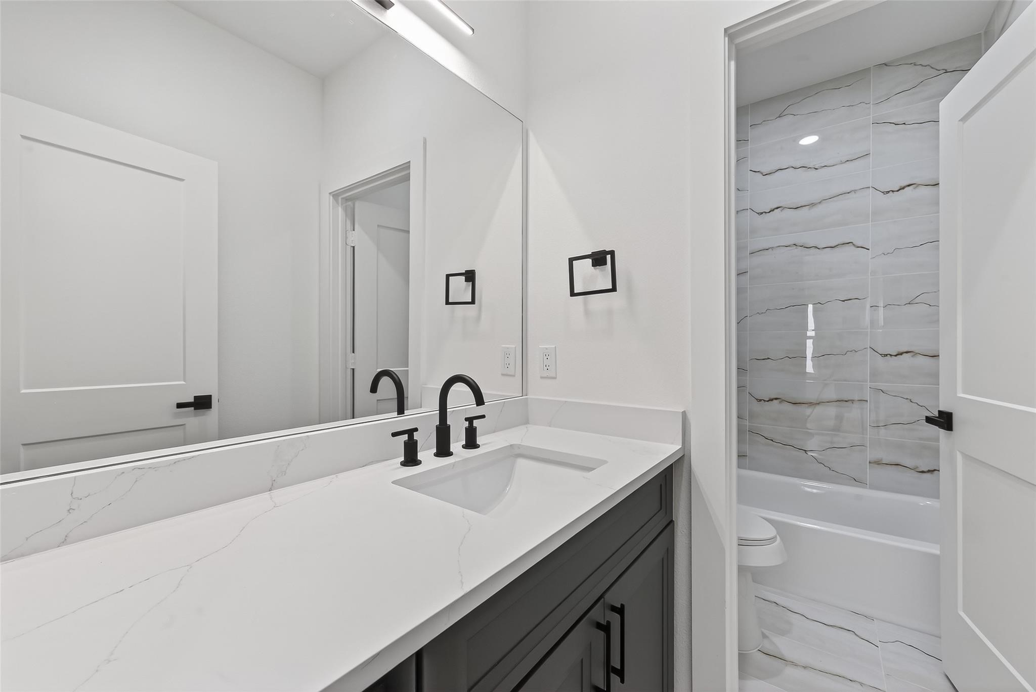 971 Highland Light Lane Houston, TX 77091 - Photo 27 of 39