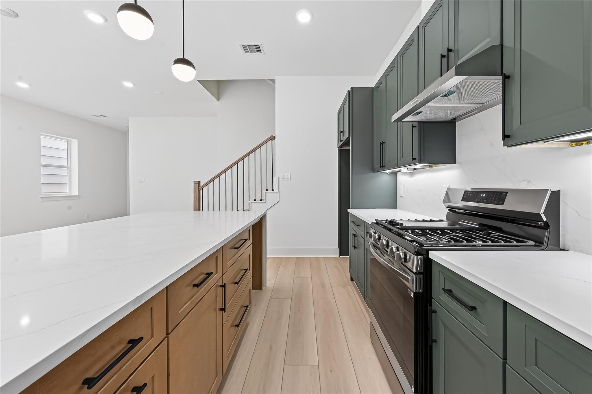 971 Highland Light Lane Houston, TX 77091 - Photo 10 of 39