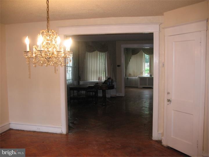 5781 Nassau Road Philadelphia, PA 19131 - Photo 12 of 25 Dining Room
