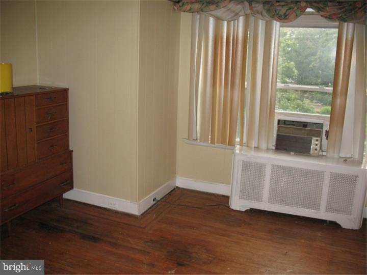 5781 Nassau Road Philadelphia, PA 19131 - Photo 22 of 25 Bedroom - Main