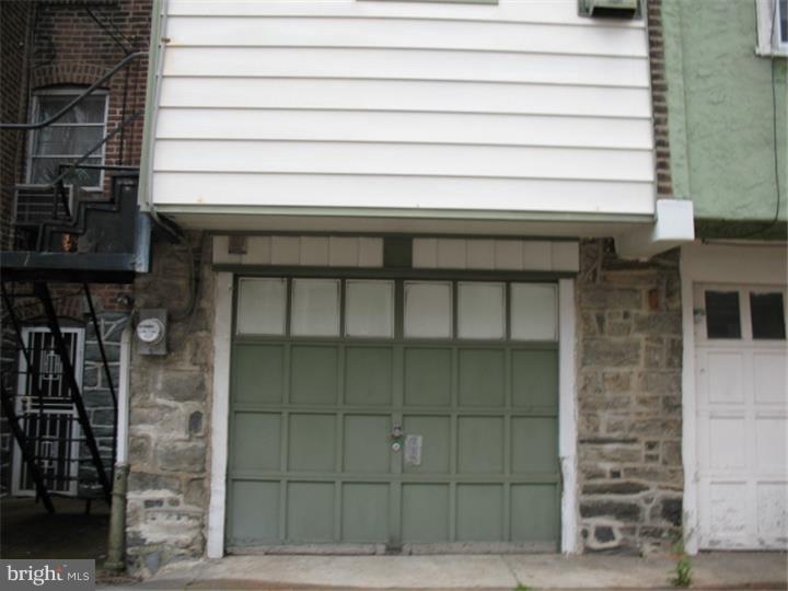 5781 Nassau Road Philadelphia, PA 19131 - Photo 24 of 25 Exterior Back