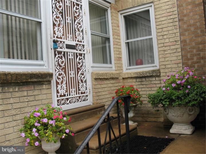 5781 Nassau Road Philadelphia, PA 19131 - Photo 6 of 25 Exterior Front
