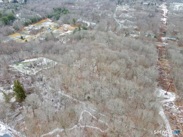 a view of a dry yard