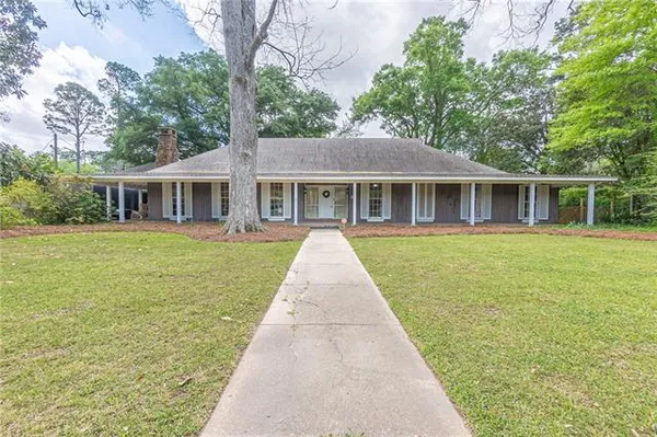 $389,000 | 3806 Pecan Drive, Alexandria, LA 71302