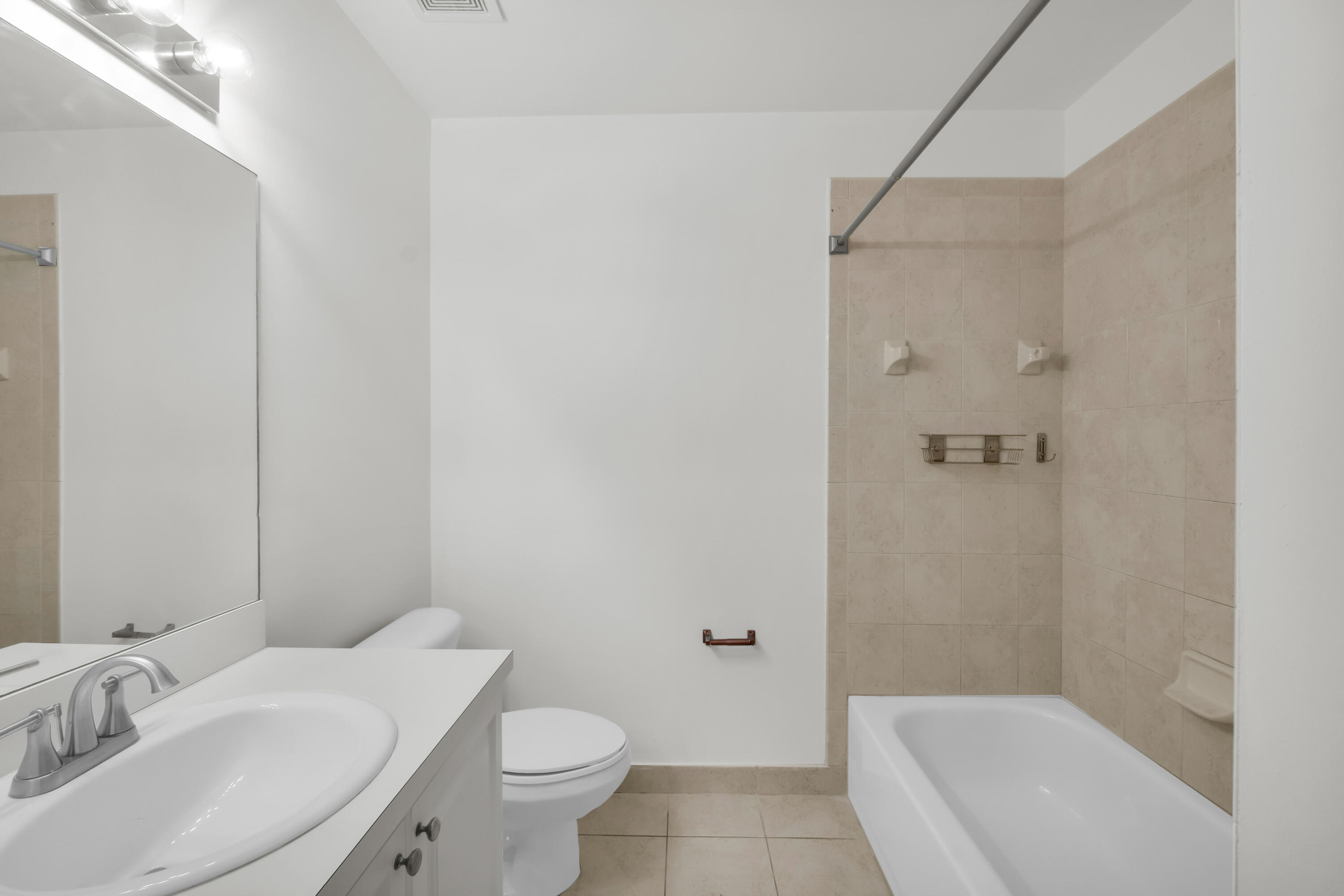 2581 Riverside Drive Coral Springs, FL 33065 - Photo 15 of 22 2581 Riverside Dr-17