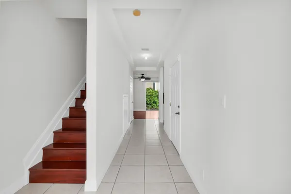 $3,000 | 2581 Riverside Drive, Coral Springs, FL 33065