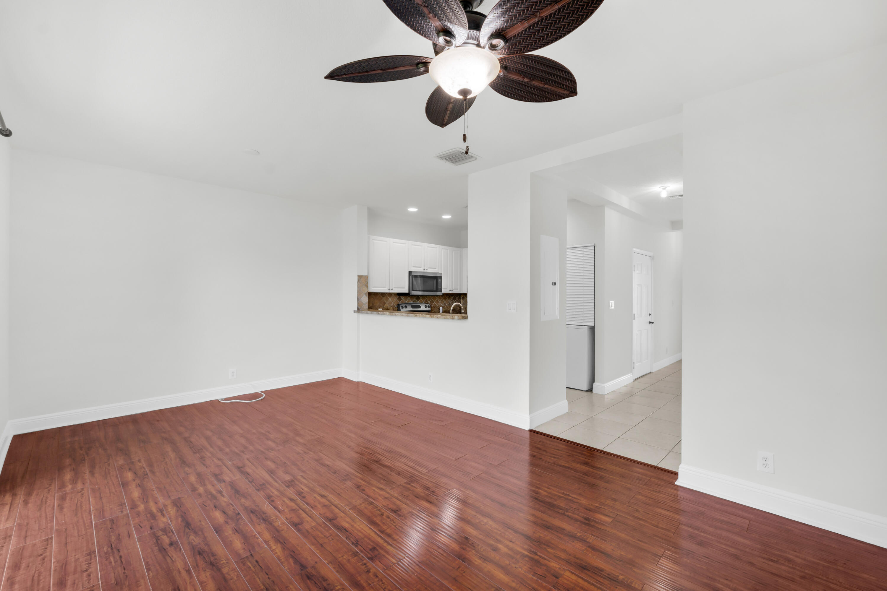 2581 Riverside Drive Coral Springs, FL 33065 - Photo 6 of 22 2581 Riverside Dr-6