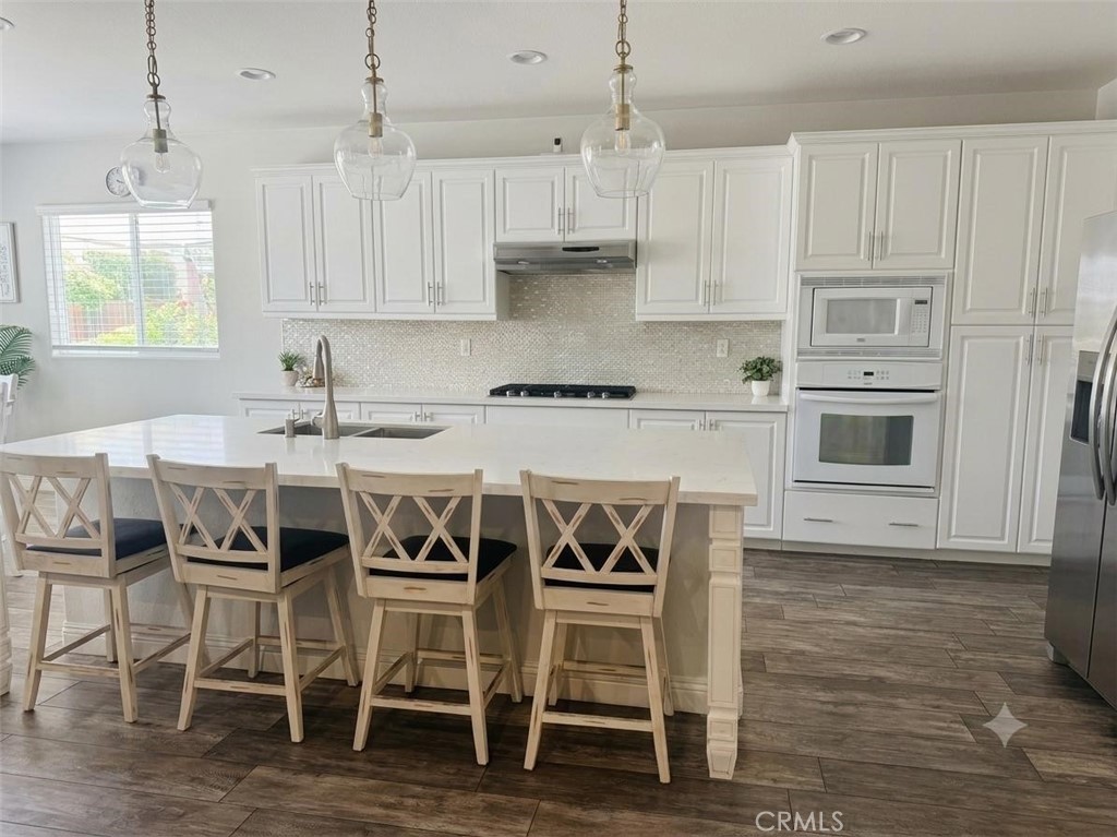 366 Caldera Street Perris, CA 92570 - Photo 9 of 60 Kitchen
