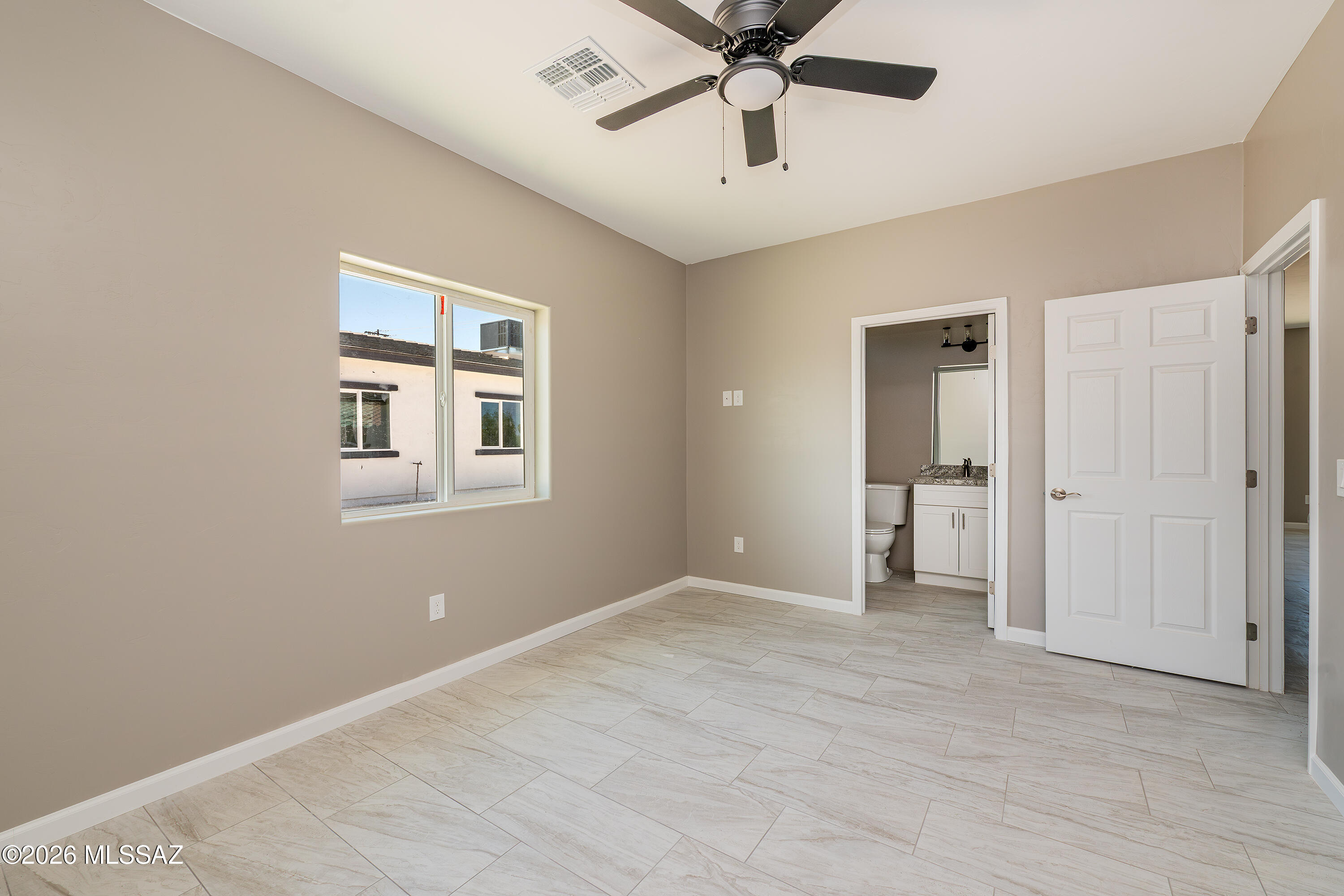 2467 South Campbell Avenue, Unit 2 Tucson, AZ 85713 - Photo 3 of 16 2567 Campbell Ave (8)