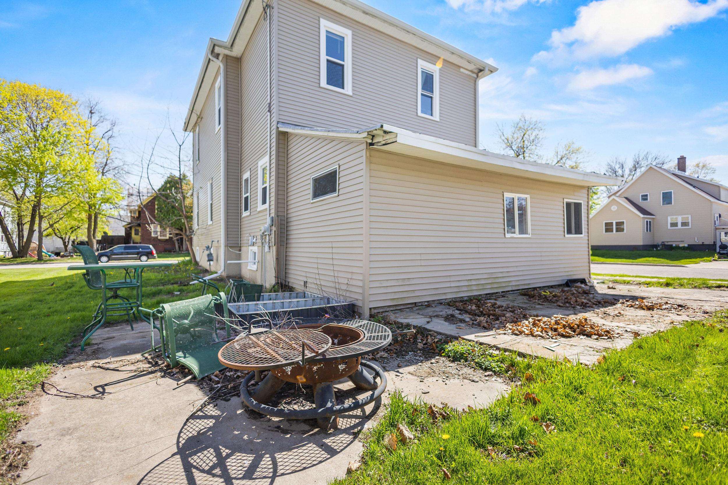 303 Congress Street Oconto, WI 54153 - Photo 33 of 46