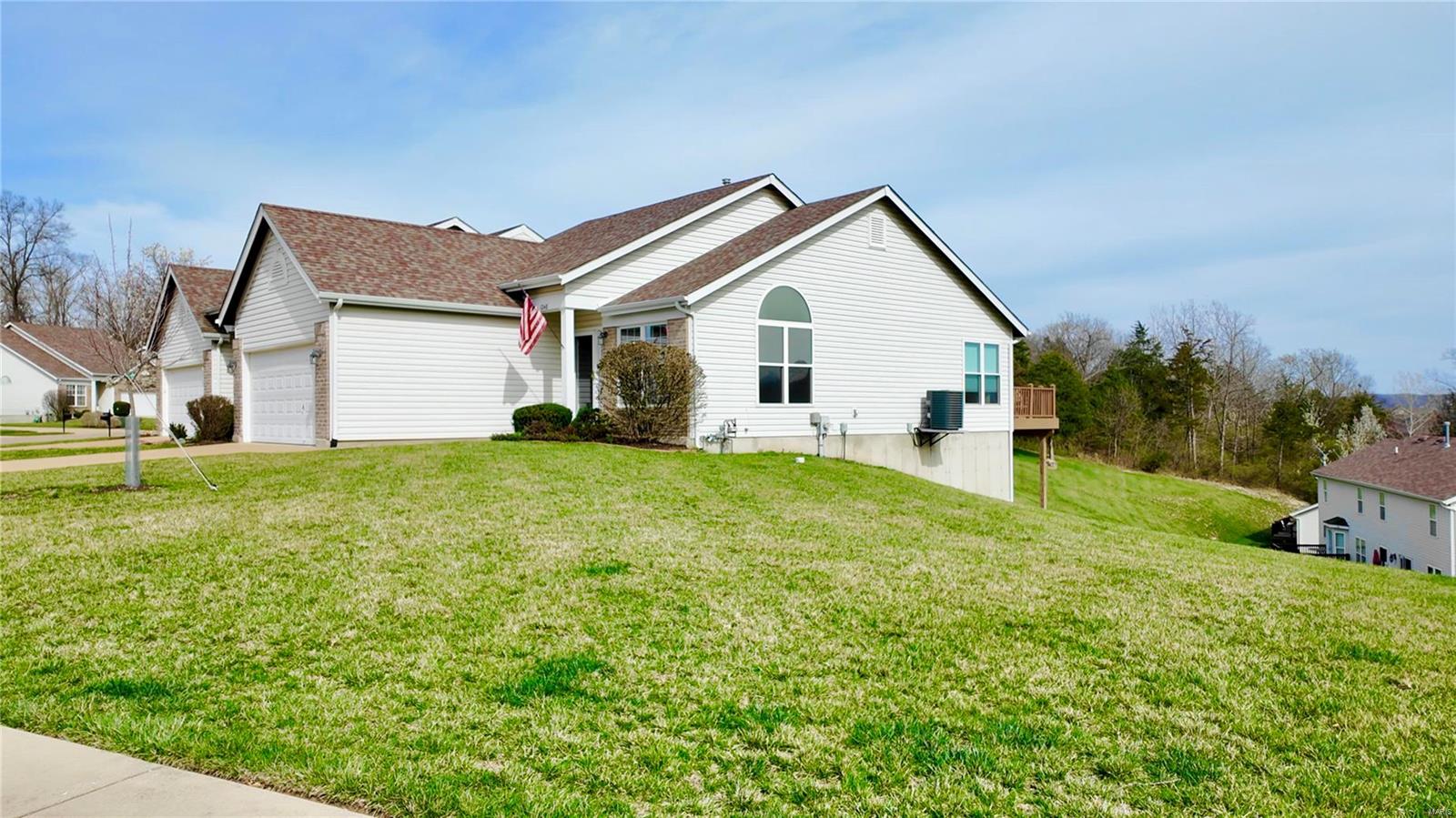 1248 Hunters Chase Drive Eureka, MO 63025 - Photo 2 of 39